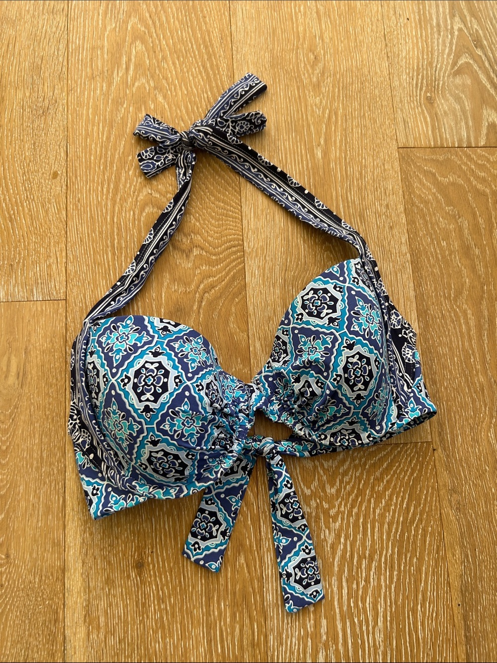 Tommy Bahama Bikini Swim Top Size 34D